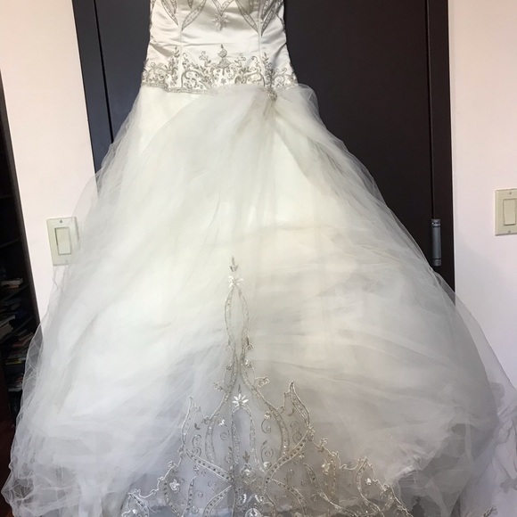 Lazaro tulle Swarovski A line wedding gown - Picture 6 of 8